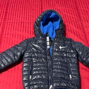 Boys Nike Puffer Coat Size S (4-5)